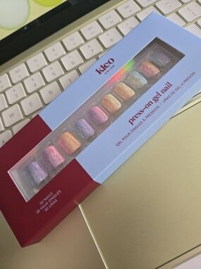 Kleo Press-On Gel Nails - Pastel Multi-Color Set